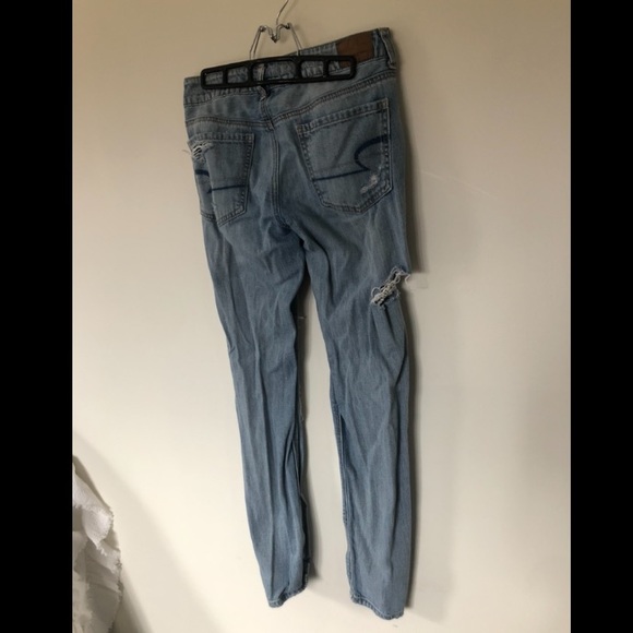 American Eagle Boyfriend/ Mom Jeans - Picture 2 of 3